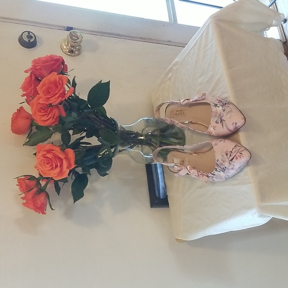 NANETTE Lepor 2" Slingback Heels. Size 8 - Picture 2 of 10